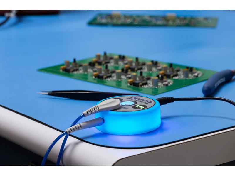 Mini Monitor Desco 19343 - Esempio di utilizzo (STAND BY) Mini Monitor Desco 19343 - Esempio di utilizzo (luce blu STAND BYy)